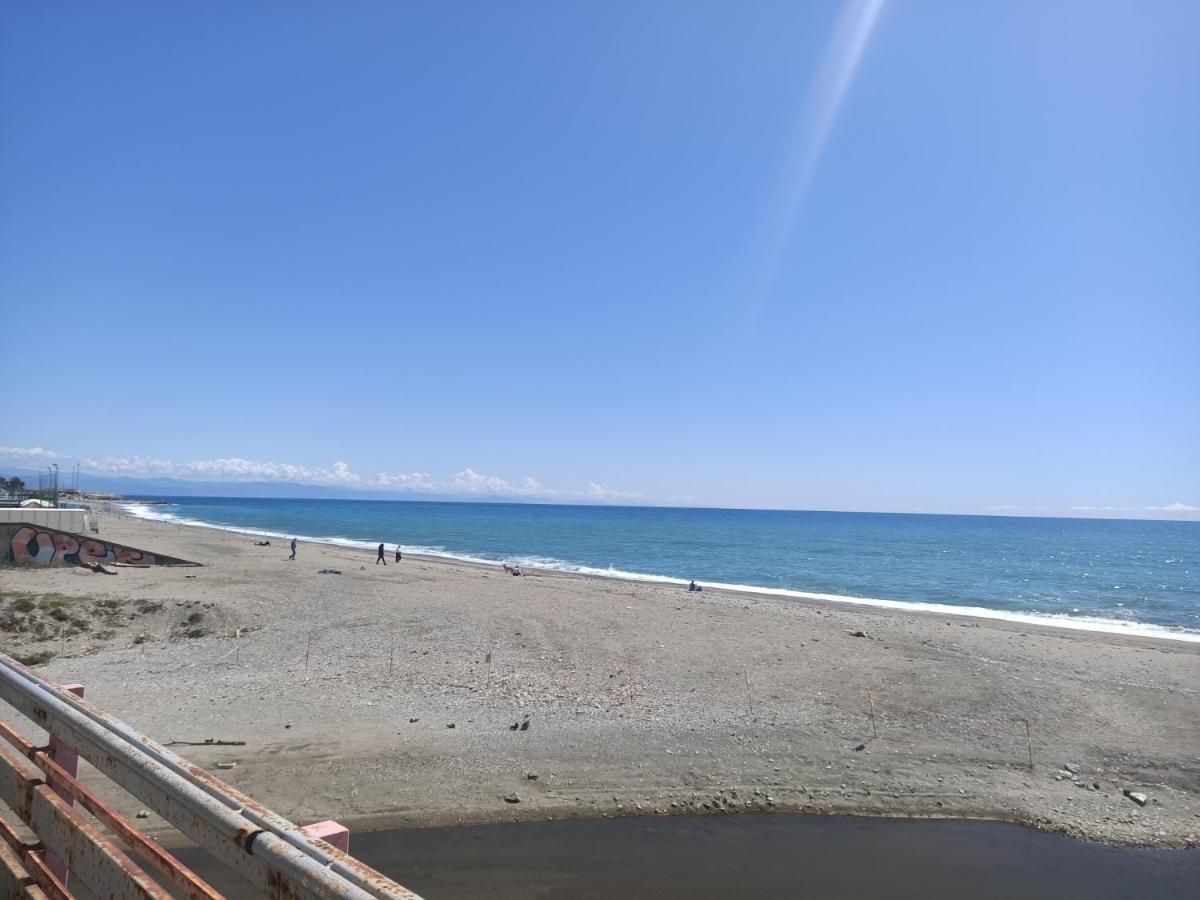 Appartamenti Lungomare Savona Exterior photo